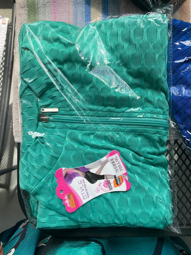 Capri Legging & Zipper Crop Top Set Dazzled By B